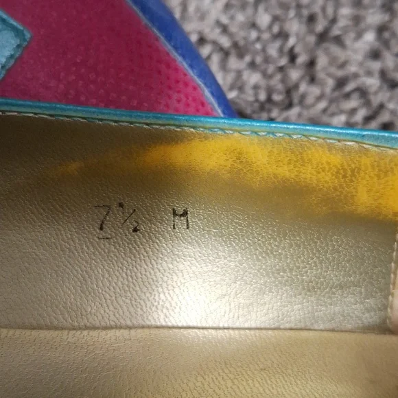 Margaret J patchwork leather slip-on flats gold fish accents - 7 ½ - Picture 7 of 8